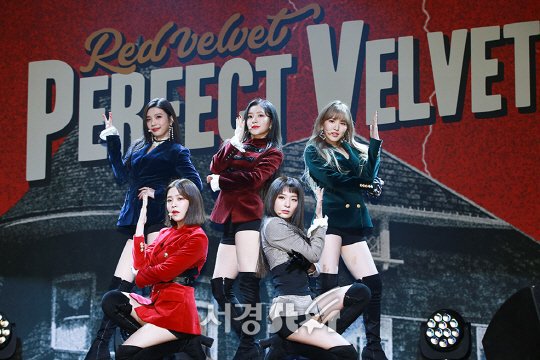 WENDYTHAILAND's tweet photo. ท่าเต้น #Peekaboo ค่ะ😍 แซบมากกกก https://t.co/OPLX8tXiV4