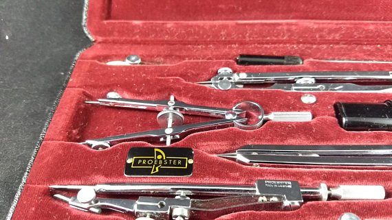 SmalandVintage's tweet photo. Tool Thursday. 25 off on all items in the TOOLS section only Thursday  #tools #toolsthursday #tool #toolbox #carpenter #mechanic #carpeting #mechanical #toolthurday #woodworking #wood #metalworking #metal #woodworker #metalworker #diresta #vintage #antique #smalandvintage #etsy https://t.co/l3pHZto9Jc