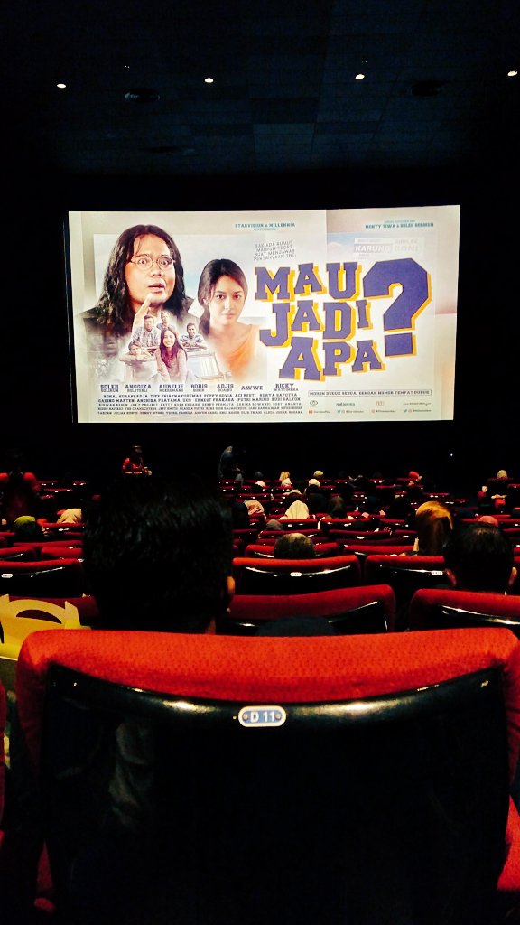 Wilujeng siang sadayana!
Mimin sudah ada di JATOS 21 buat menghadiri special screening #MauJadiApa <a href="/Starvisionplus/">Starvision | FILM SENIN HARGA NAIK TAYANG LEBARAN</a> <a href="/montytiwa/">monty</a> <a href="/solehsolihun/">SOLEH SOLIHUN</a>