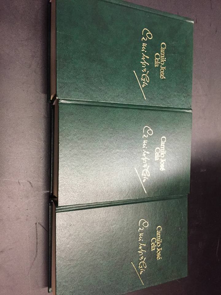 Avui, a Llibre Solidari, us recomanem obres de dos Premis Cervantes. "La fiesta del Chivo", de Mario Vargas Llosa, i els volums 1,2 i 3 de les obres completes de Camilo José Cela. Tot ho trobareu a la parada de Metro Diagonal. Demaneu-ho a la Victoria i el Fran!