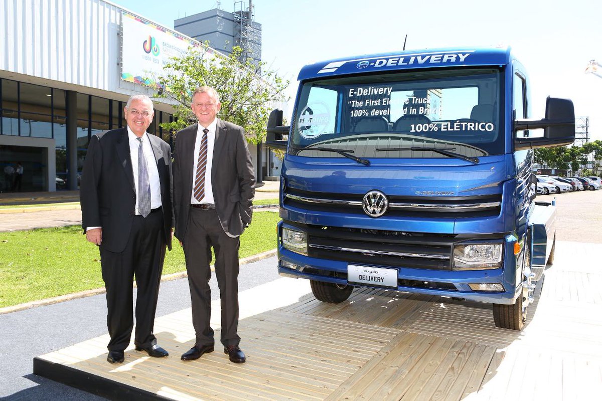 R. Cortes, CEO #Volkswagen Caminhões e Ônibus, and A. Renschler have presented the e-Delivery at the Brazilian-German Economic Days in #Brazil. The fully #ElectricVehicle is a sustainable and overall Brazilian project which mirrors the innovational #force of the country