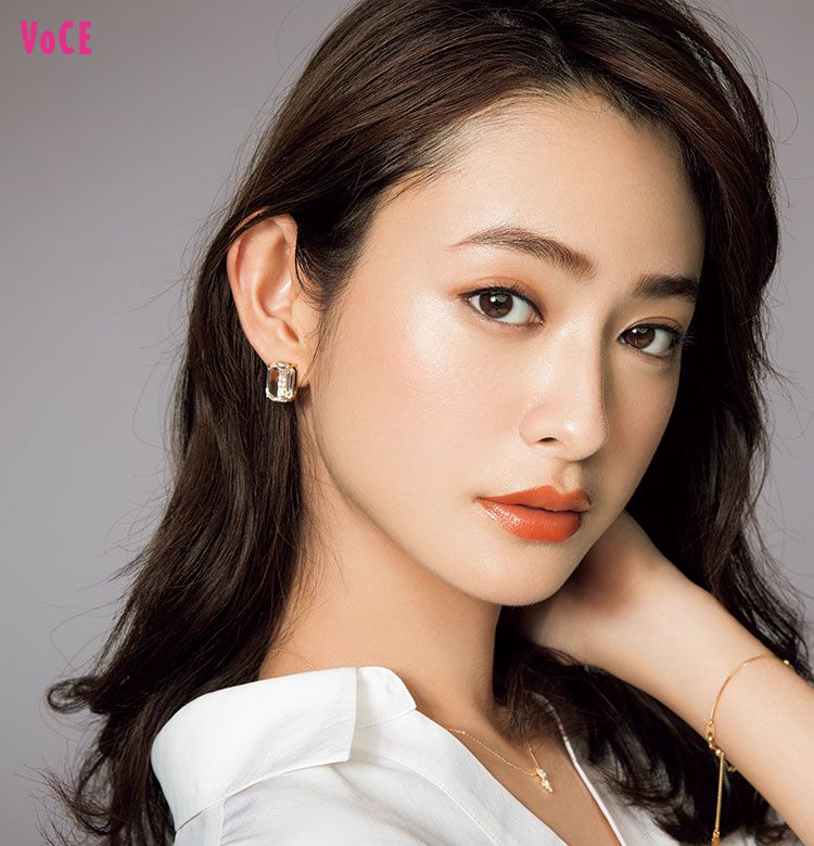 Voce ヴォーチェ 公式 華やかすぎたら浮くし抑えすぎると地味に オフィスメイク にちょうどいいのは セミマット肌 でした メイクもちもいい きちんと感あるセミマット肌の作り方はこちら T Co Oezlouee14 セミマット肌 セミマット