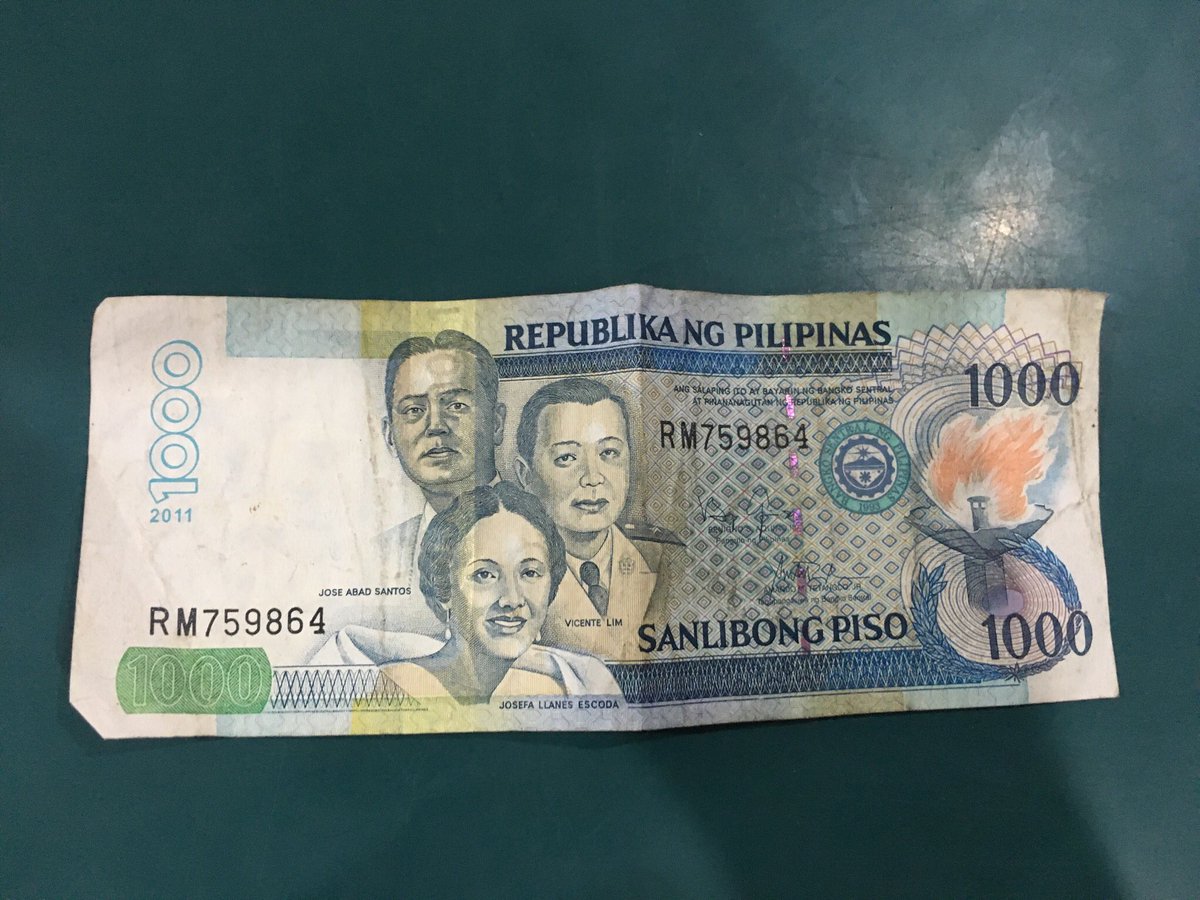 manweladriyan's tweet photo. retweet this old 1000 pesos bill to pass your semester https://t.co/bu1TTEAiP9