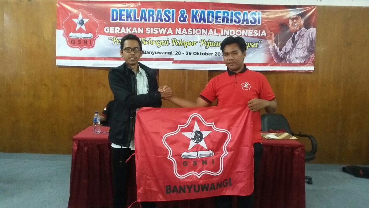 [pic] Deklarasi GSNI (Gerakan Siswa Nasional Indonesia) Banyuwangi. Kembali pada jati diri Bangsa. Generasi jaman now harus bisa memahami dan mengerti sejarah bangsanya.