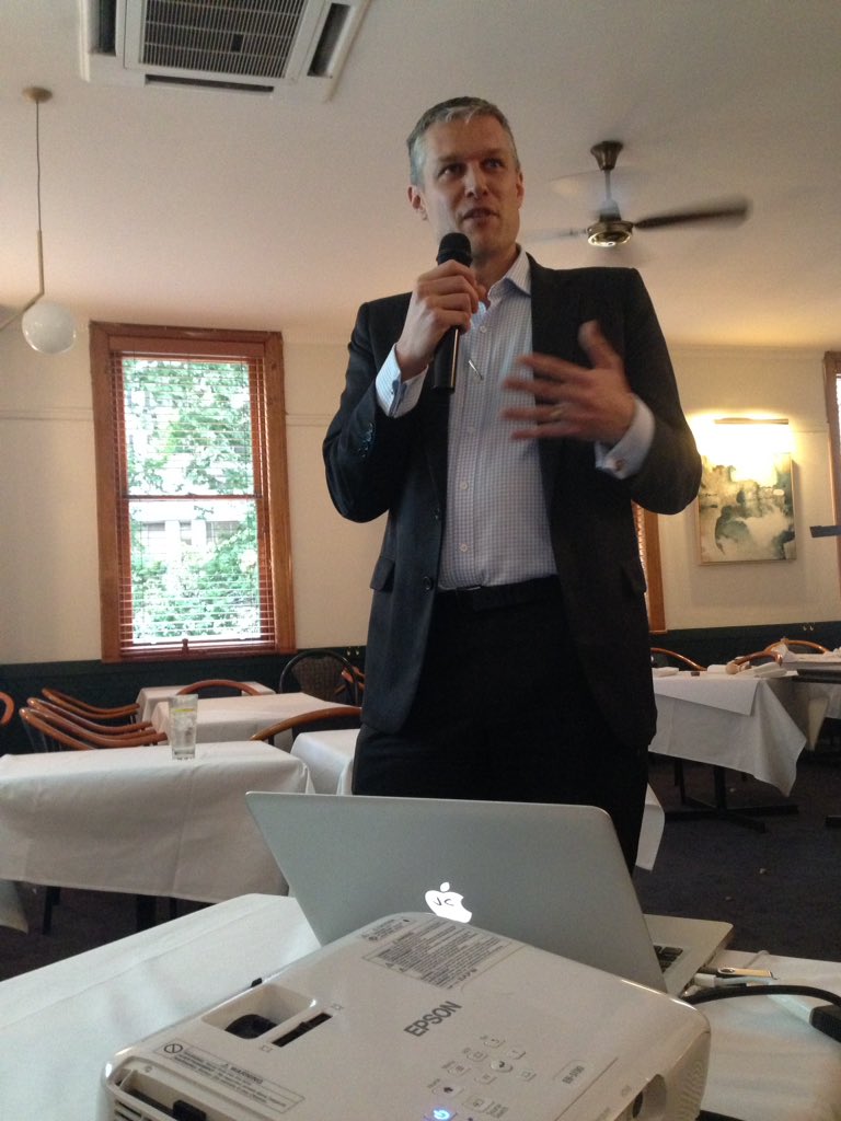 SydneyBEnet's tweet photo. Many thanks @dennisgentilin for talking to full house on a collision between life experience &amp; behavioural sciences https://t.co/hOTEQ0yzk1