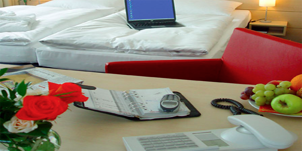 5 DON’Ts Of Hotel Website Visual Contents That Failed So Badly It’s Funny goo.gl/t9nyjT  #directbooking #hotelmarketing