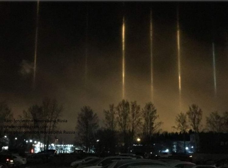 ovnisyfantasmas's tweet photo. Raro fenomeno Novosibirsk Hay muchos cosas extrañas que desconocemos increiblemente como esta imagen nadie puede determinar con precision la naturaleza ni los meteorologos pueden explicar.
https://t.co/32Huqh1yu5
#cosasextrañas #increiblemente #meteorologos https://t.co/cECNRfeT8L