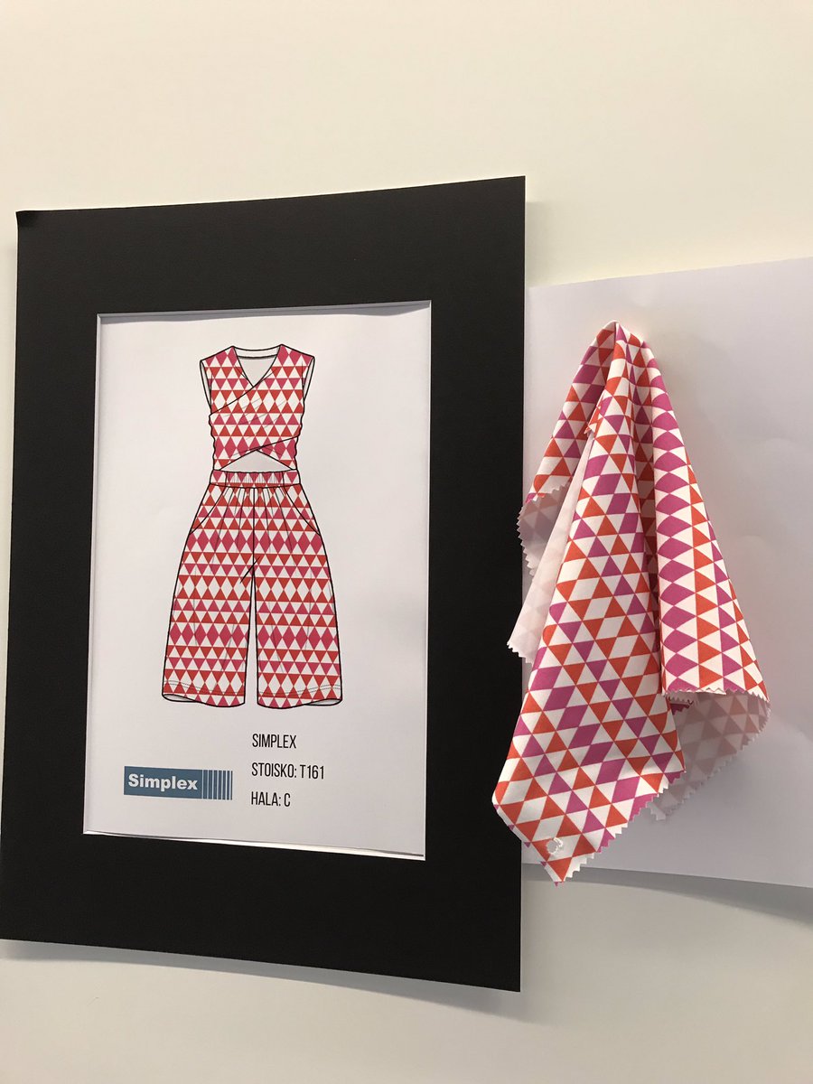 simplex_knit's tweet image. Day 1 of Fast Textile in Warsaw, Poland - see our fabrics and prints featured in the trend forum! #travel #fabrics #manufacturers