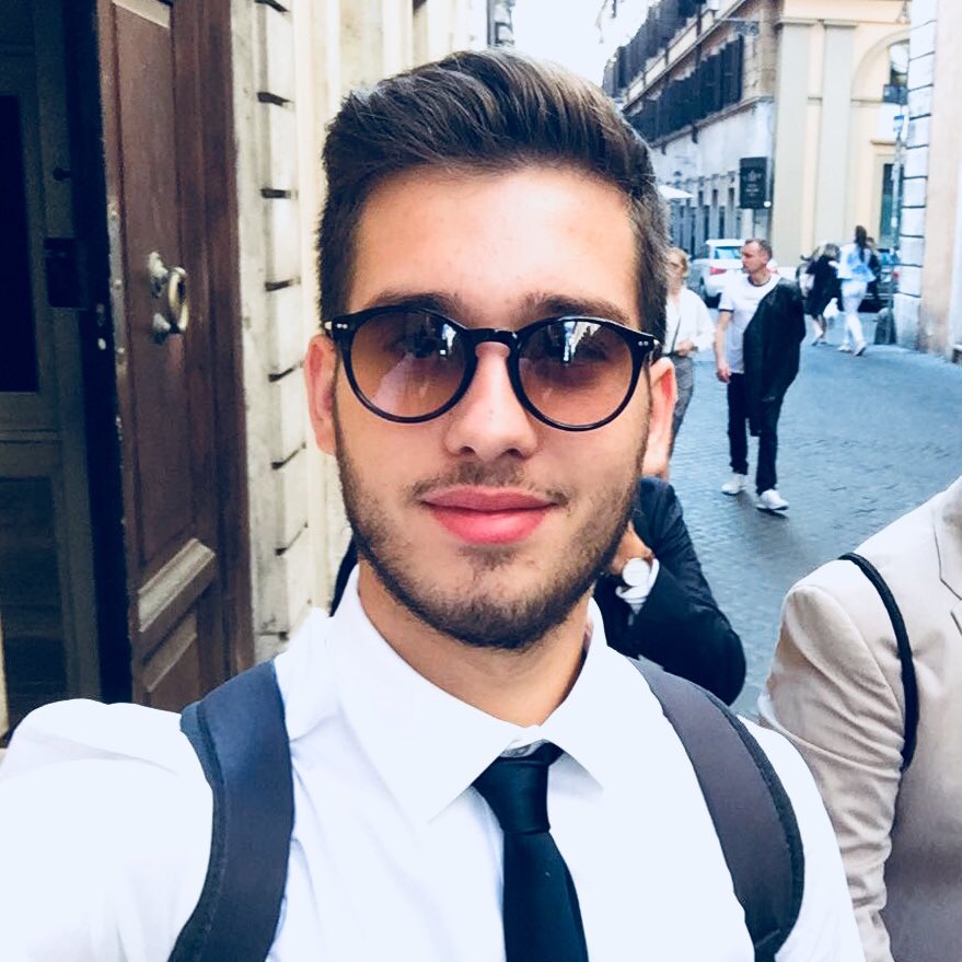 Carmines96's tweet photo. #NuovaFotoProfilo https://t.co/U5DjARp6db
