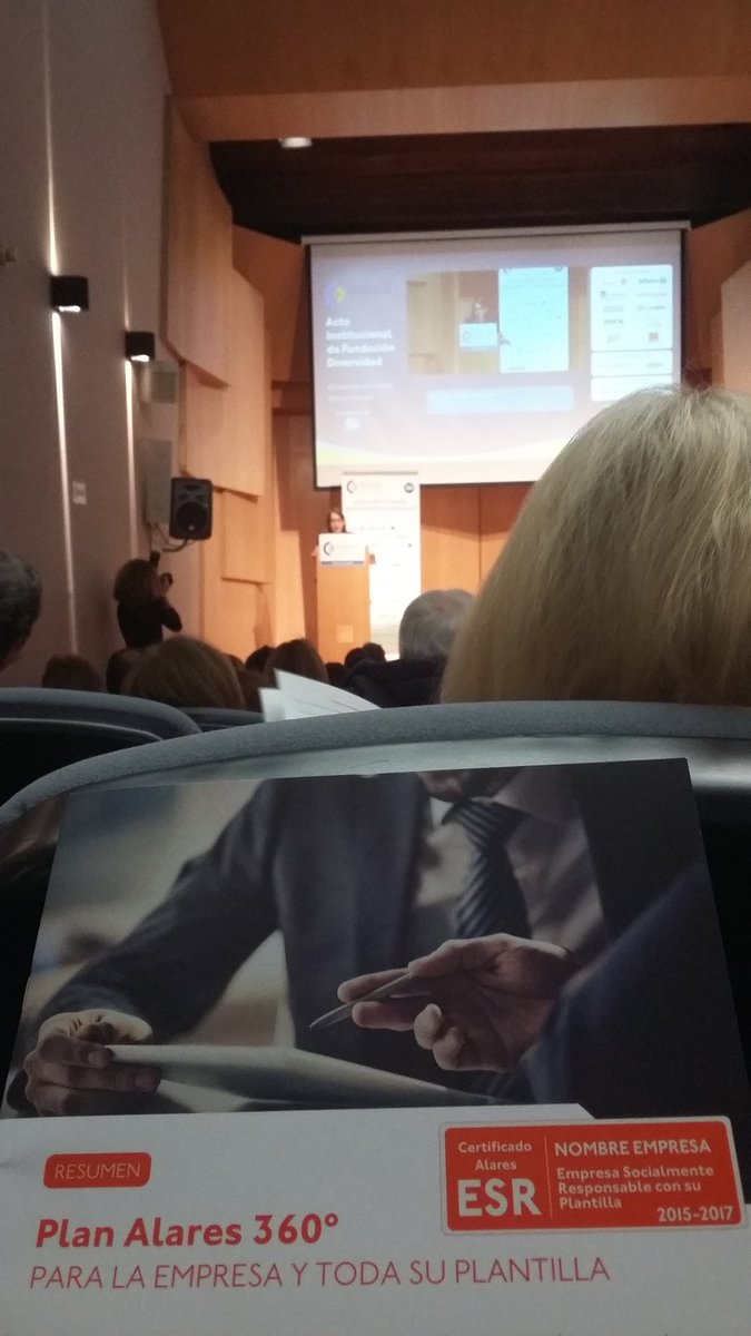 MJDominguezGLS's tweet photo. @fund_diversidad #GestionamosDiversidad @ASM_oficial  con @PalomaLosadaASM  en el Acto Institucional de la Fundación de la Diversidad https://t.co/zRciERBWjn