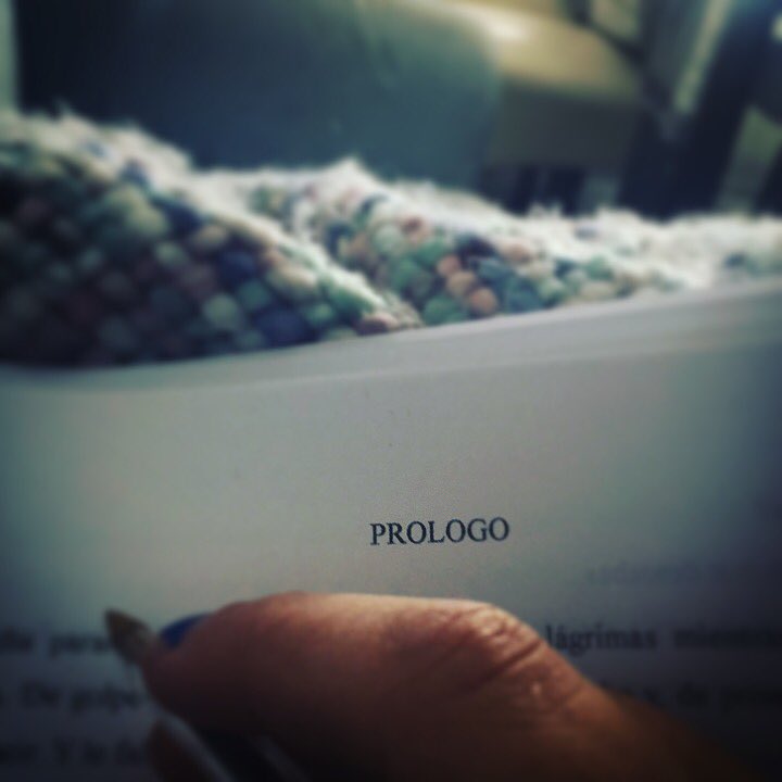 martasebastian's tweet photo. Revisar lo escrito para ver si la historia va por buen camino también es parte del trabajo de escritora. #CuartaNovela #novelaromántica https://t.co/uYoIaFU1FD