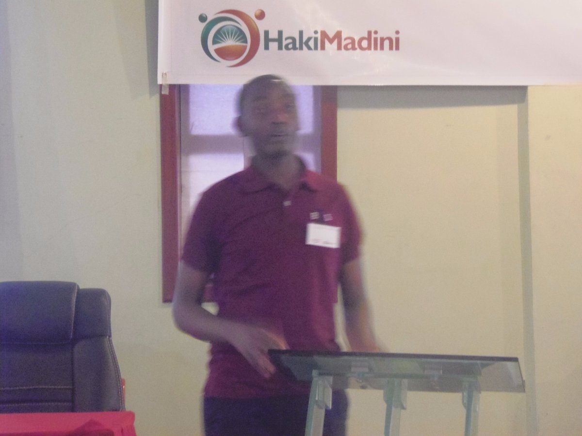 HakiMadini2012's tweet photo. Climatic change make pastoralist communities engage in other economic activities #landrightsnow @MokoroLtd #WOLTS https://t.co/Zvfxe3Q6mL