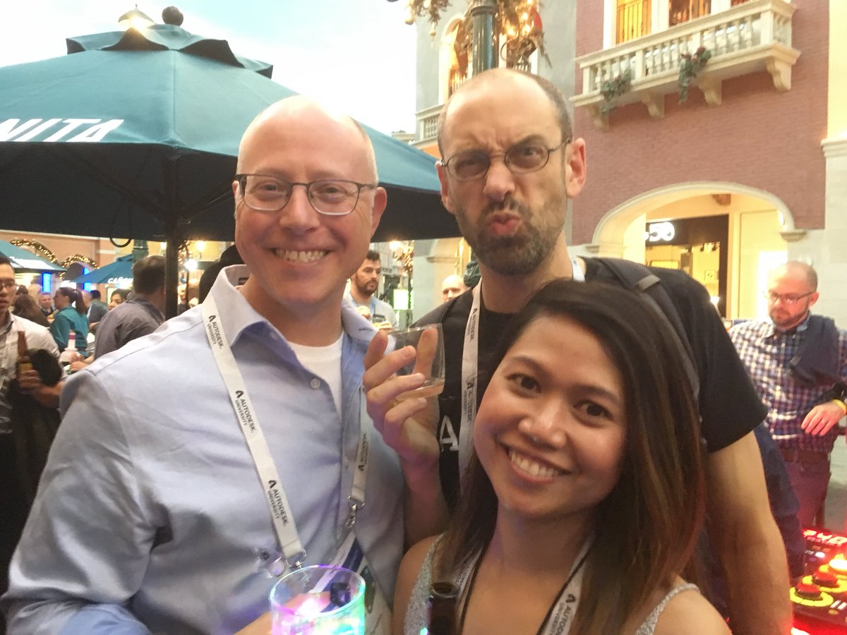 MattJezyk's tweet photo. Thanks for coming to our #DynaNight party at #AU2017! Great to see so much of the @DynamoBIM community, and lines out the door! https://t.co/RpQD3XD01l