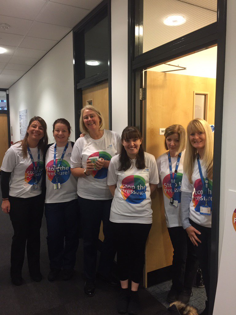 amandaSCPDN's tweet photo. @Mersey_Care waiting for the bus. Pressure Ulcer Roadshow 2017 #STOPPU2017 #EUPAP2017 #perfectcare https://t.co/pu3xWkpXyO