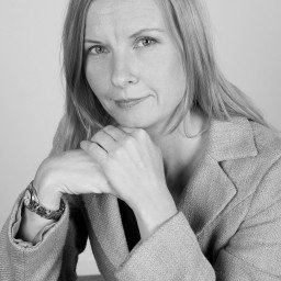 "När uppropen om sexuella trakasserier i arbetslivet duggar tätt är det hög tid att sätta det manliga geniet under lupp." Christina Davisson ihm.se/blogg/christin…