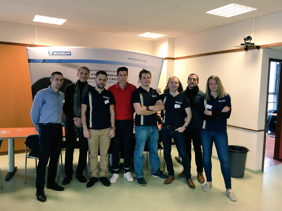 DawlysD's tweet photo. #Michelin présent sur le forum #ISIMATIC, on vous attends et on a plein de cadeaux 🎁 / poke @michelinrecrute https://t.co/IvRjUeUxx3