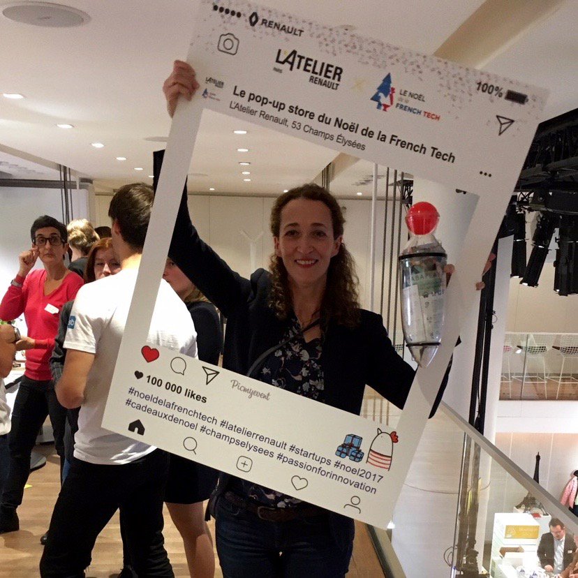 babaplaya's tweet image. Rassemblement de #startups du @NoelFrenchTech. L’idée : vous présenter des cadeaux originaux et innovants ! Et quoi de plus EPATANT qu’un #Babaplaya 🤣 #startups #cadeauxdenoel #ChampsElysees #passionforinnovation @messagegaelle