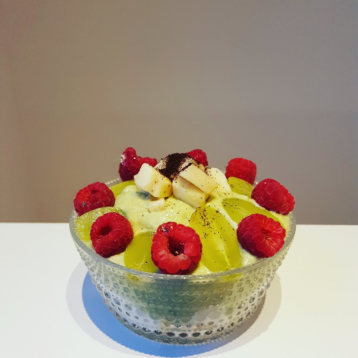 Ontbijtje; avocadobowl met spelt en vanillepoeder by thebreakfastqueen