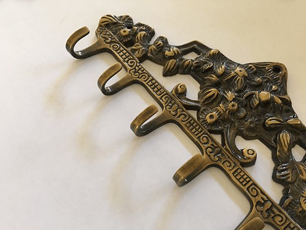 SignatureThings's tweet photo. #SpecialSale ON!😀 #WallMounted VICTORIAN HOOK RACK - 6 Hooks @SignatureThings with #AntiqueBrass Finished. 👉ONLY on $17.99. #ShopNow on https://t.co/U5uxl02HU8 #HookRack #BrassHooks #SolidBrass #Hooks #KeyRack #WallHook #KeyHolders #Sale #LimitedPeriod https://t.co/D4LR4MbBYT