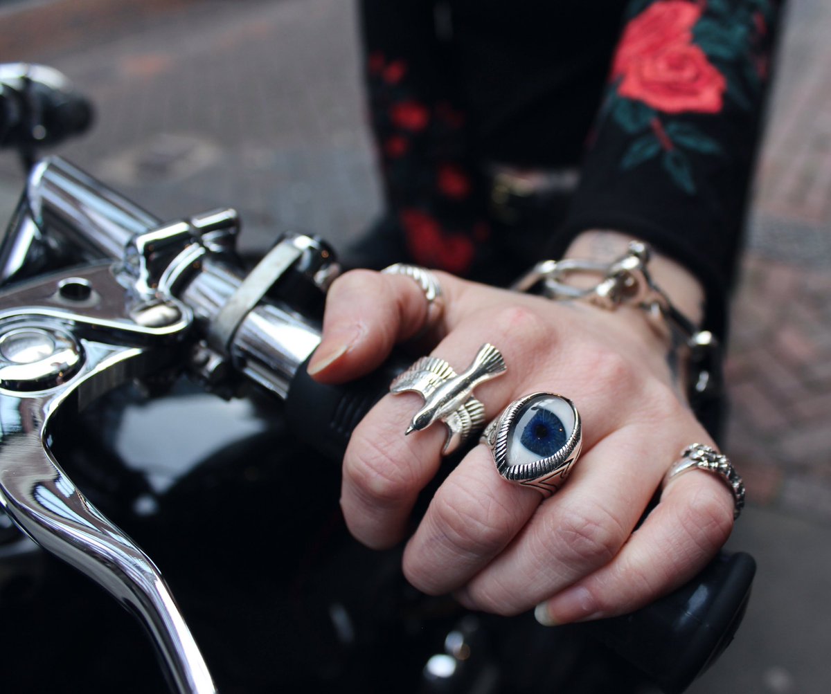 The Great Frog Twitterren: "Our Soaring Eagle and Engraved eye ring.  Handmade in our Soho workshop from solid 9.25 Sterling silver. Available  online and in store. https://t.co/WcBqp7kYDt" / Twitter