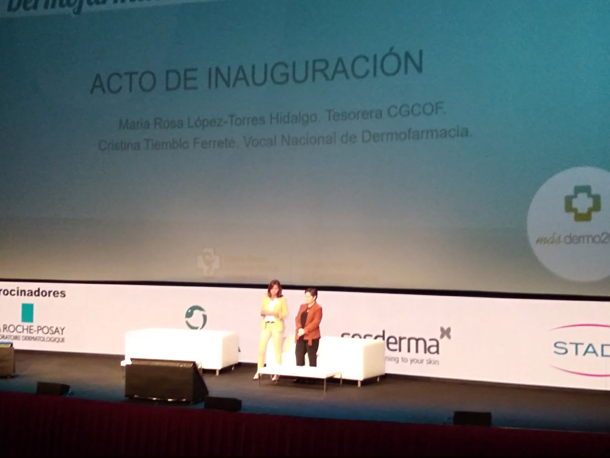 leirefarma's tweet photo. Comenzamos #Masdermo2017  El consejo farmacéutico nos diferencia Para eso nos formamos @gabilondofarma https://t.co/CozucmAnBI