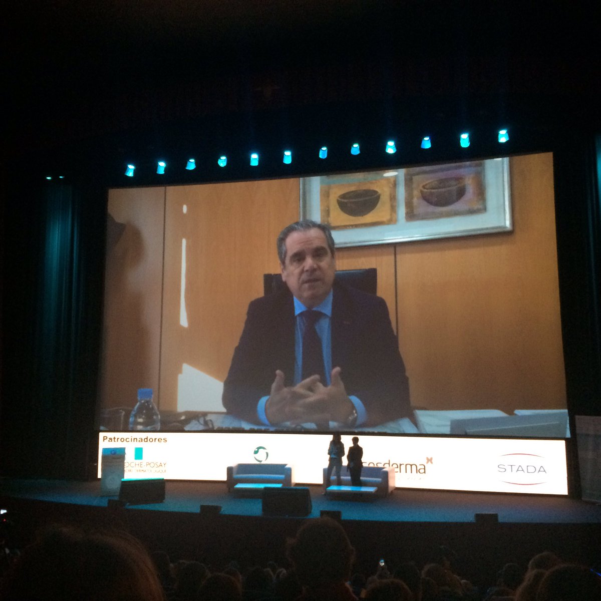 anamariaaliaga's tweet photo. Palabras del @PresidenteCGCOF en esta inauguración de #masdermo 2017 un gran éxito de convocatoria de la vocalia nacional de #Dermofarmacia https://t.co/zuy6IE762i