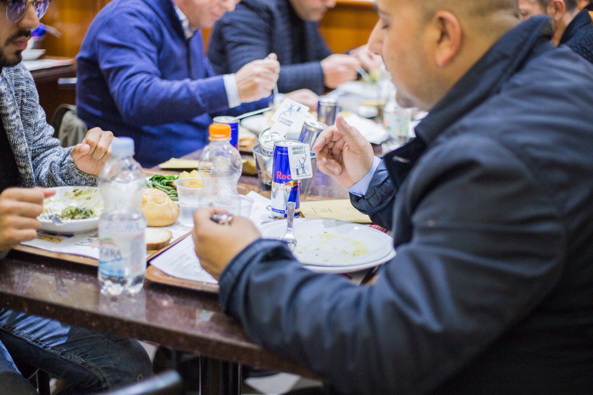 GiorgioIannelli's tweet photo. #UnexpectedGuest - #DayTimeProject @ Lumière Caffetteria (Bari)
📷 Foto di @GiorgioIannelli
⚔️ #Musketeer : #FrankyWings
#LunchTime #SpinTheCan #GivesYouWings #TiMetteLeAli #RedBull #RedBullItalia #EnergyDrink #WingsLife #OnPremise https://t.co/FxAd50wusE