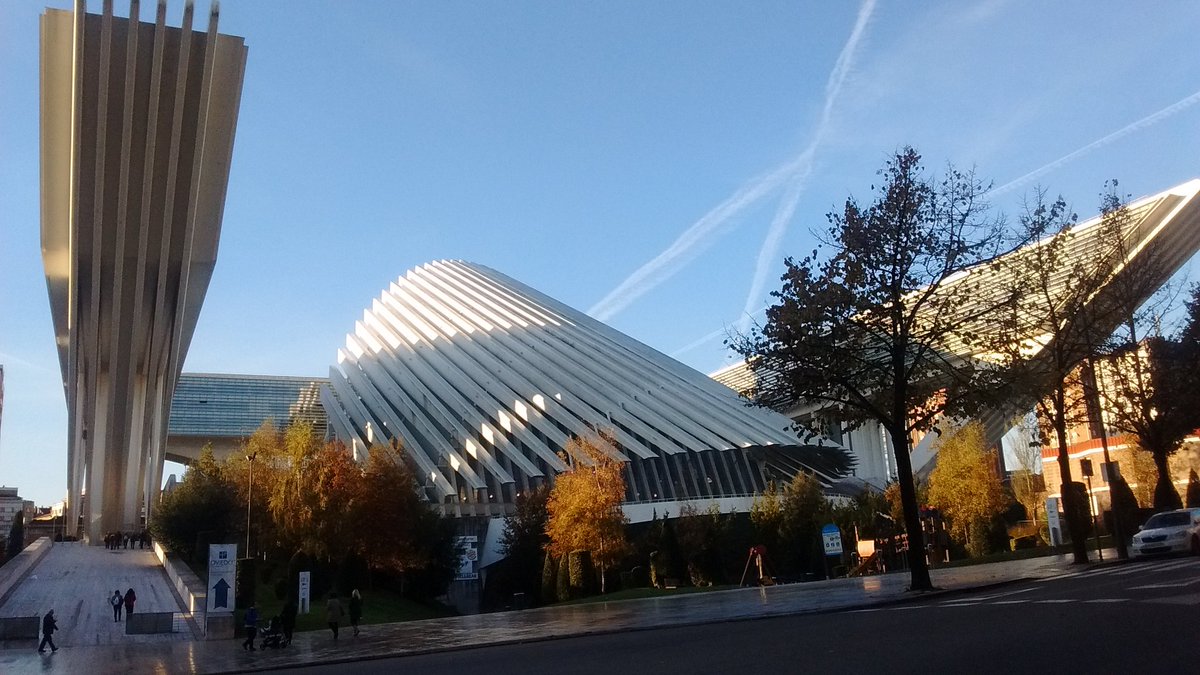AmeliaChity1's tweet photo. En Oviedo, comenzando el Congreso EMOCIONA, de Escuelas Católicas. https://t.co/kYPMTjRvcU