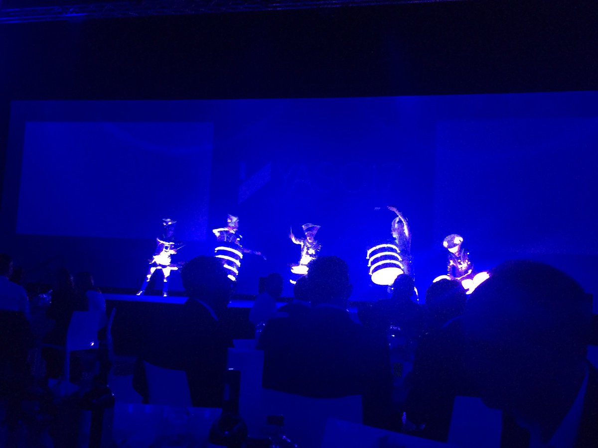 TopUpConsultant's tweet photo. Some bright lights from yesterday's #YASC2017 entertainment. Wonder how many are avoiding the bright lights this morning? Time to get some learning! https://t.co/5g37XK2uZS