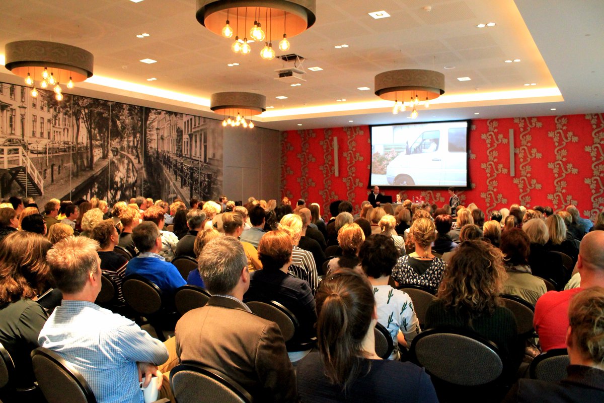 De Nationale Bijscholingsdag voor Wmo consulenten is van start gegaan in Hotel van der Valk te Utrecht. Enthousiaste Wmo consulenten  vanuit alle provincies zijn aanwezig voor een leerzame en interactieve dag!