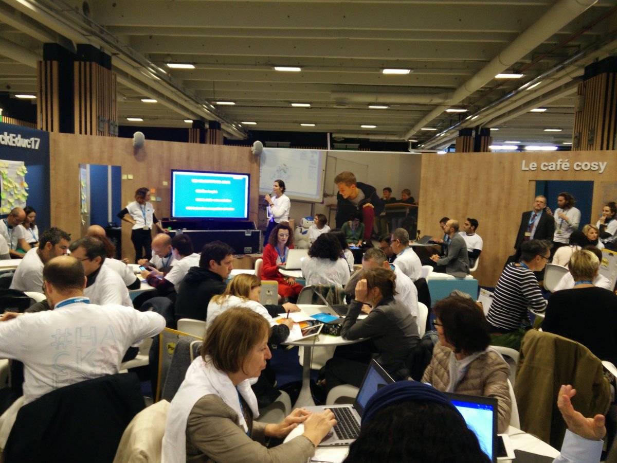Giraud__G's tweet photo. #HackEduc17 jour 2 : toutes les équipes ont désormais un concept qu'elles vont développer jusqu'à demain. Ce matin, place à l'inspiration avec l'intervention de responsables de projets @OCFrance @laBnF @FabriqueDanse @TwicteeOfficiel @INHA_Fr https://t.co/oAUaJaI9fb