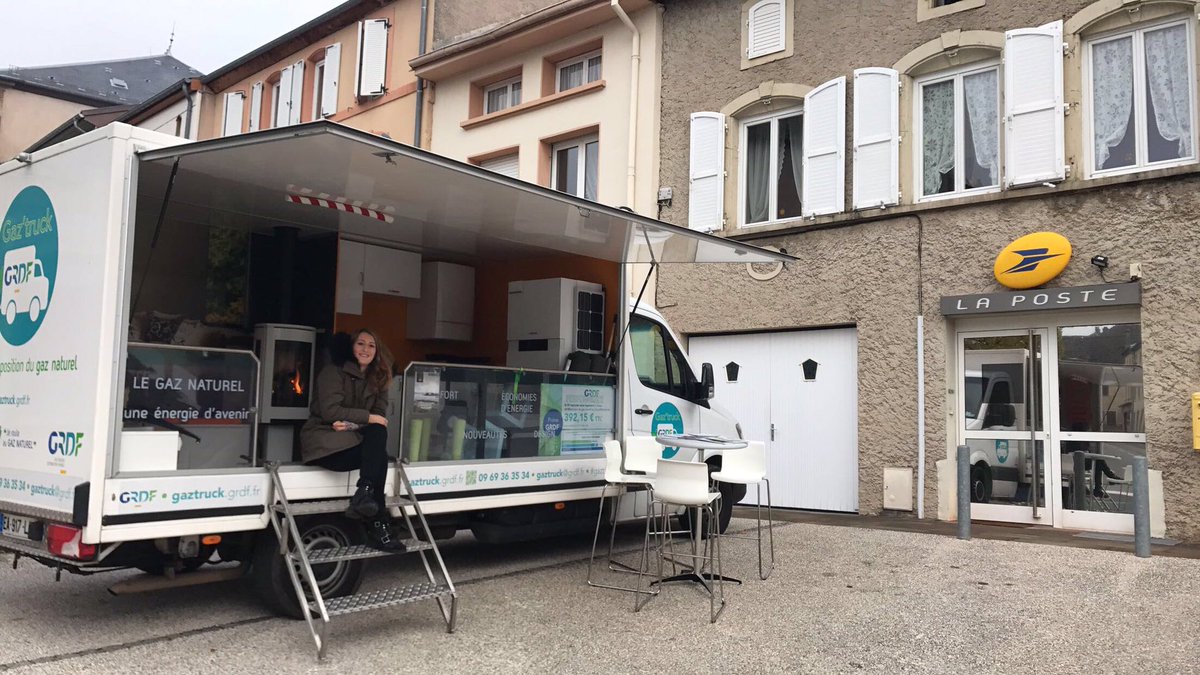 Lena_Arnone's tweet photo. @TruckGaz Présent aujourd'hui à la poste de Lorquin. Venez découvrir les nouveaux produits au gaz naturel.
@GRDF 🔥👍🏼 https://t.co/2qJNWPrGnU