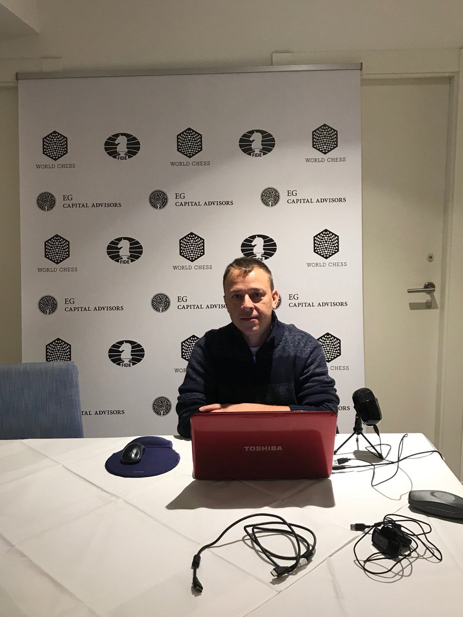 echaguen's tweet photo. IM Michael Rahal will comment live the games  in the Iberostar Bahía de Palma venue  of Fide Grand Prix #Fide #Chess #Feda https://t.co/RjZLHwWibb
