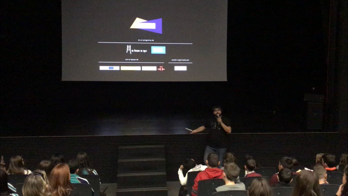 abaoaqu_'s tweet photo. Fantástica sesión #CinEd ayer en Granada en el marco del @FIJRgranada. Alumnos de 4 centros ven ‘Rentrée des classes’, de #JacquesRozier y ‘Petite lumière’, de #AlainGomis! https://t.co/RfatXUC9Yr