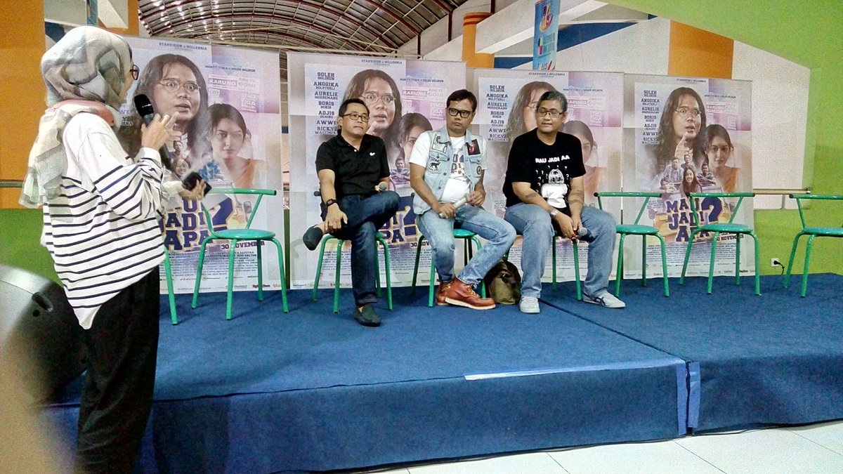Press screening #FilmMauJadiApa setelah selesai pemutaran <a href="/Starvisionplus/">Starvision | KAFIR GS 29 JAN DI BIOSKOP</a> <a href="/montytiwa/">monty</a> <a href="/solehsolihun/">SOLEH SOLIHUN</a>
