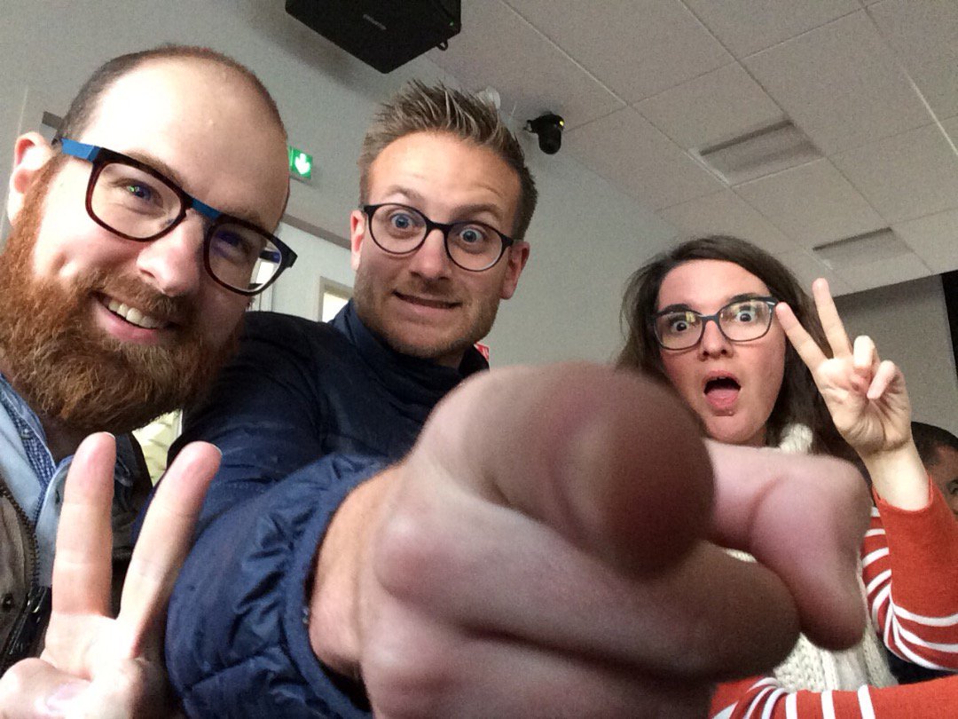 GhislaineBorie's tweet image. 📸 On alimente le selfie-wall de la formation #Google #digitalactiveclermont #digitalactive with @MathieuBruc et @MaxMaxime 😎✌
@GoogleEnFrance