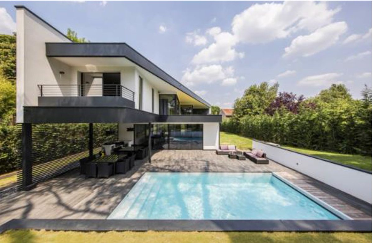 Prix spécial jury intégration #piscine citadine moins 30 m2 forme angulaire : PISCINELLE <a href="/Piscinelle/">Piscines Piscinelle</a> #FPPiscine #TropheesPiscine2017