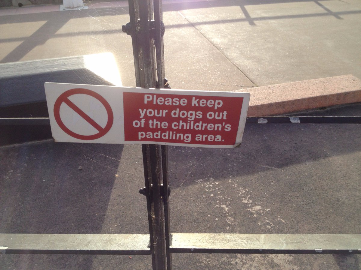 JoanneRudling's tweet image. The council got it wrong on one and right on the other!  #howtospell #apostrophe #spelling