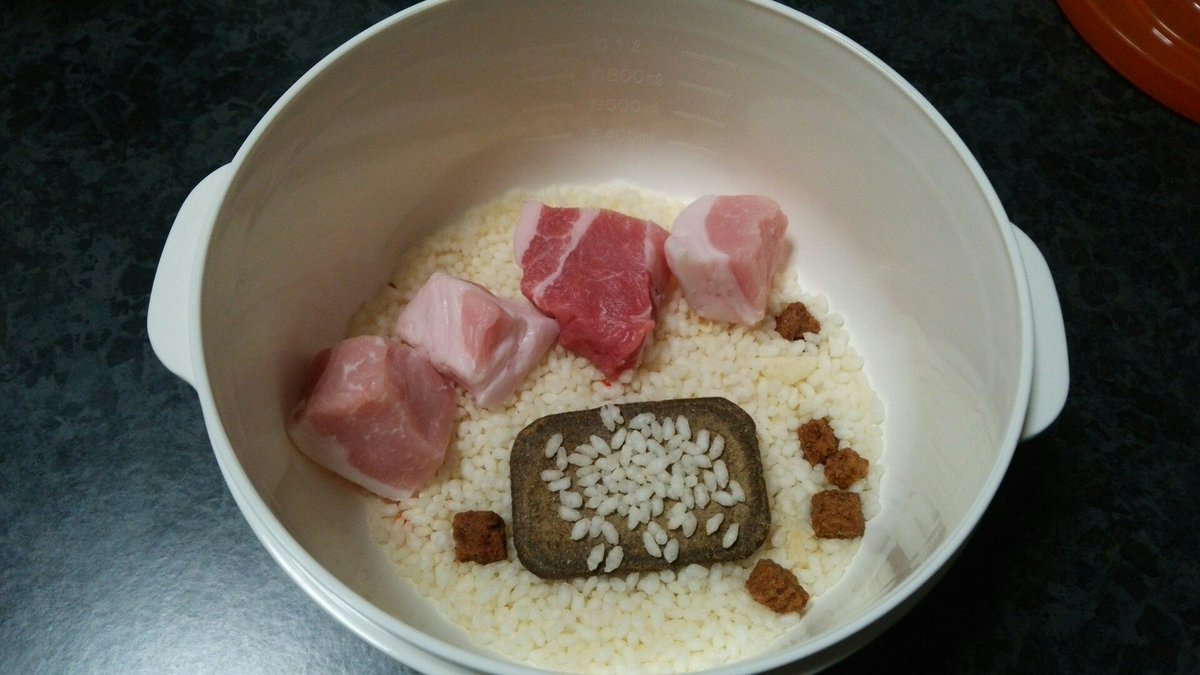 喜多ほむら 喜多村 次は6月prismstars 先日から話題のダイソーのレンジでラーメン容器ですが かつてレンジ調理だったカレーメシにも有効なのじゃ 普通に作るのはもちろん 水をちょっと多めにしてだし調味料や具材をお好みで加えて カレーメシ鍋っぽくも