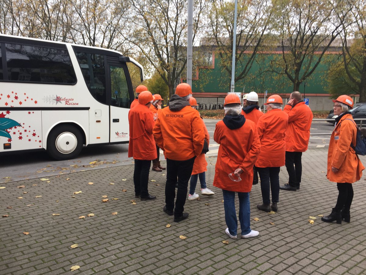 industrienacht's tweet photo. Heute sind wir mal in eure Rolle geschlüpft und erkunden die Hüttenwerke Krupp Mannesmann in #Duisburg. #LNDIRR #industrienacht #LNDI #Exklusivrundgang #HKM #Stahl #Feedbackrunde @ihkdus @dialogZDI #Industrie #Unternehmen https://t.co/o2TfGgOzZK