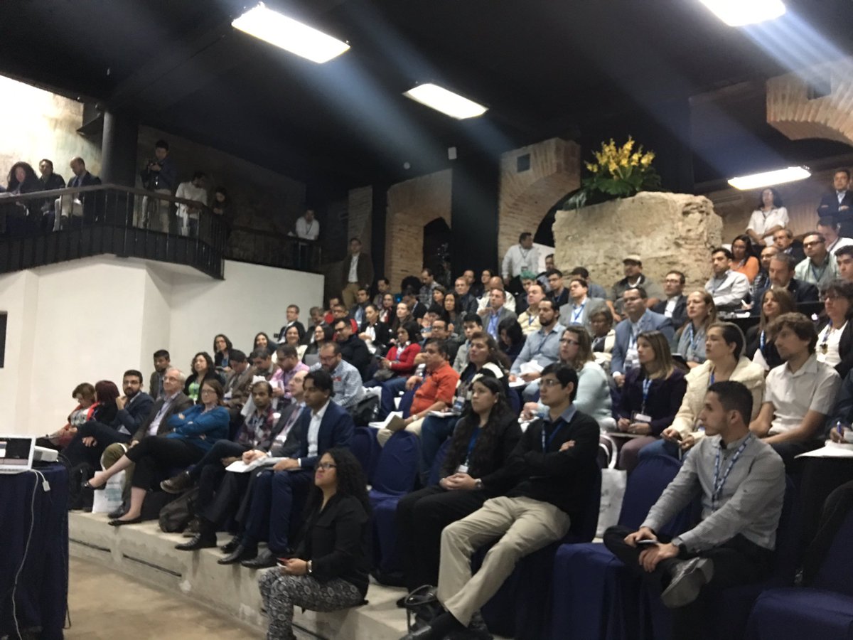 Casa llena! 💪💪🙏 #MOOCMaker <a href="/ugalileo_edu/">Universidad Galileo</a>