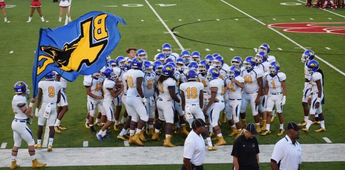 TheBlackcatWay's tweet photo. BC vs Yates 💙🏈💛 #Playoffs https://t.co/tI1ppY1B89