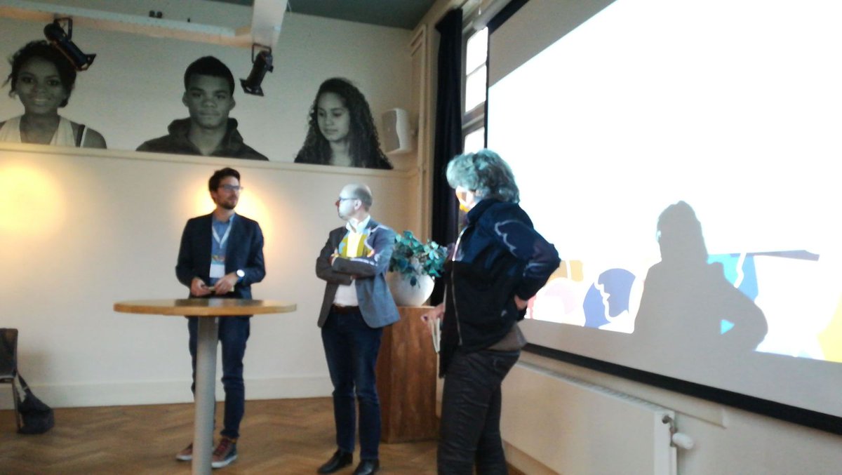 NWO_SSH's tweet image. Vraaggesprekken, brainstorms en uitkomsten in de sessie societal impact pathway for SSH research. #synergy17