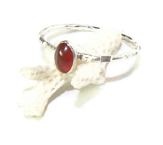 Brava Red Carnelian Oval in Dainty Sterling Ring R141 tuppu.net/50e06bee #jetteam #SpringFashionTrend