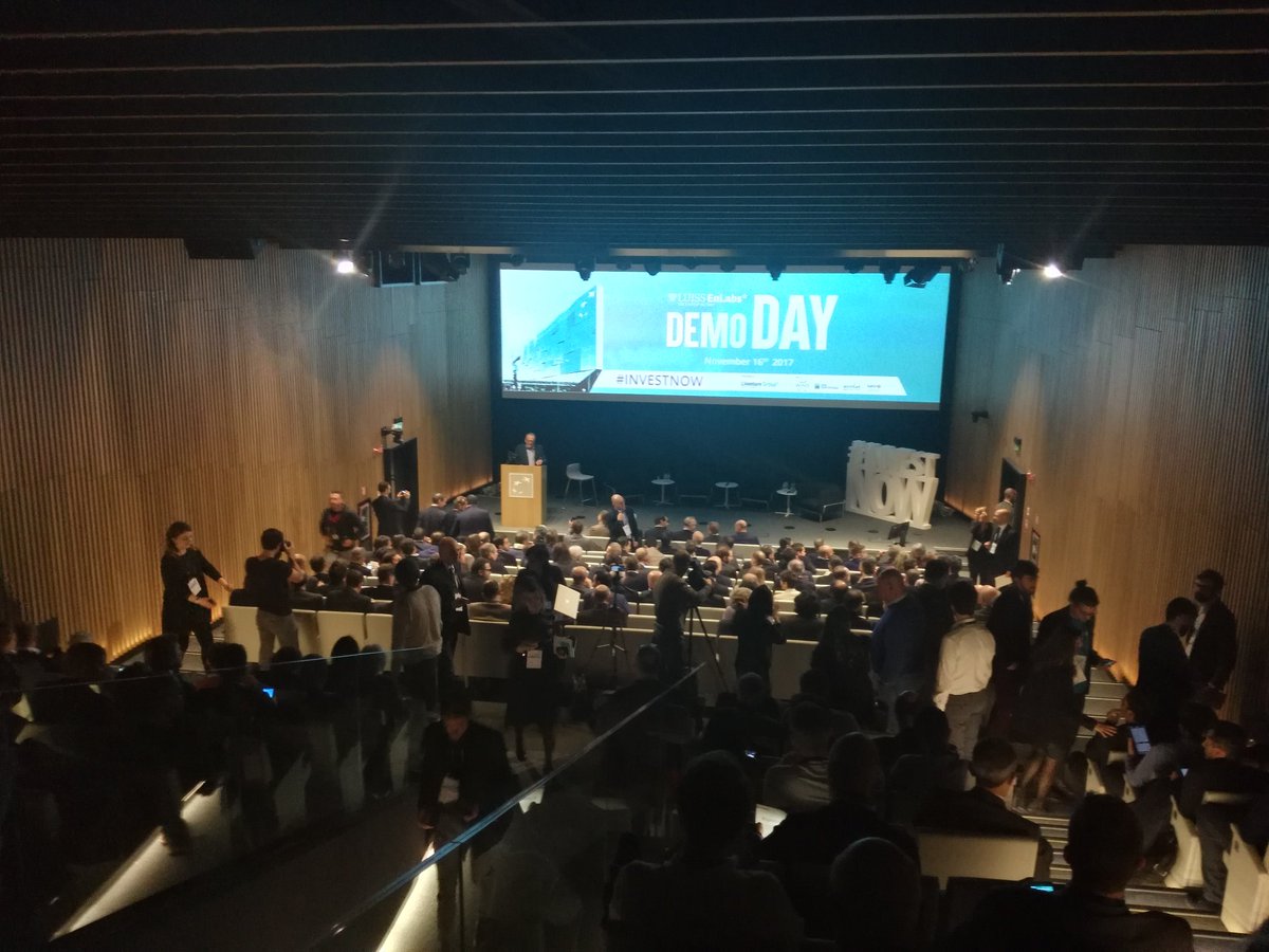 Demo Day presentation is starting now. All startups will soon be pitching their solutions. Good luck to <a href="/ruleat_app/">Ruleat</a> <a href="/Revotree_agtech/">RevoTree</a> <a href="/fitlunch_it/">fitlunch</a> @Powahome <a href="/TogetherPrice/">Together Price</a> and <a href="/InTimeLink/">In Time Link</a>, our travel buddies in <a href="/EnLabs/">eNLabs</a>'s acceleration program #investnow