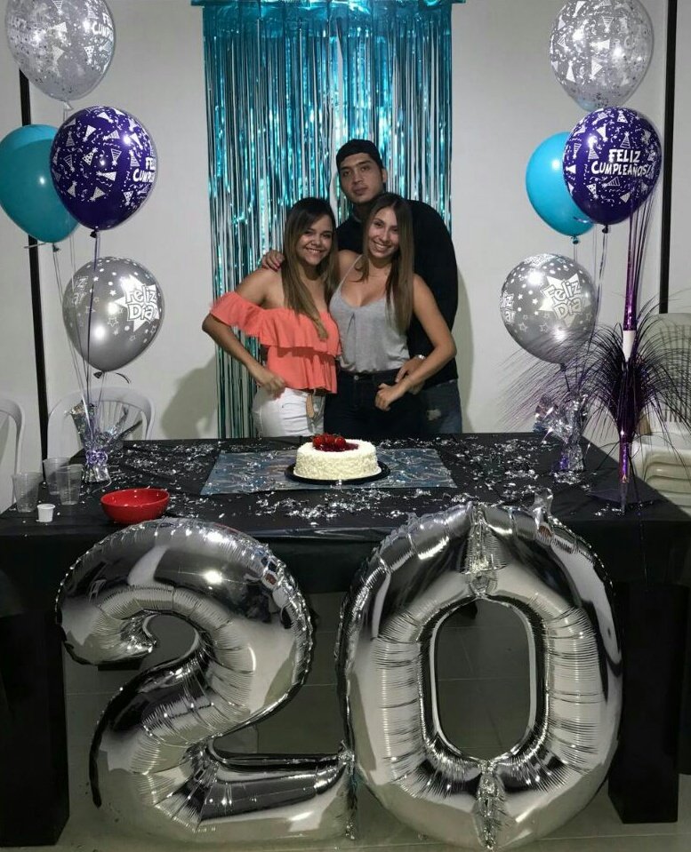 LauraCifuentesC's tweet image. Los mejoresss💜💙 @sofiaerazo13  @brayolis