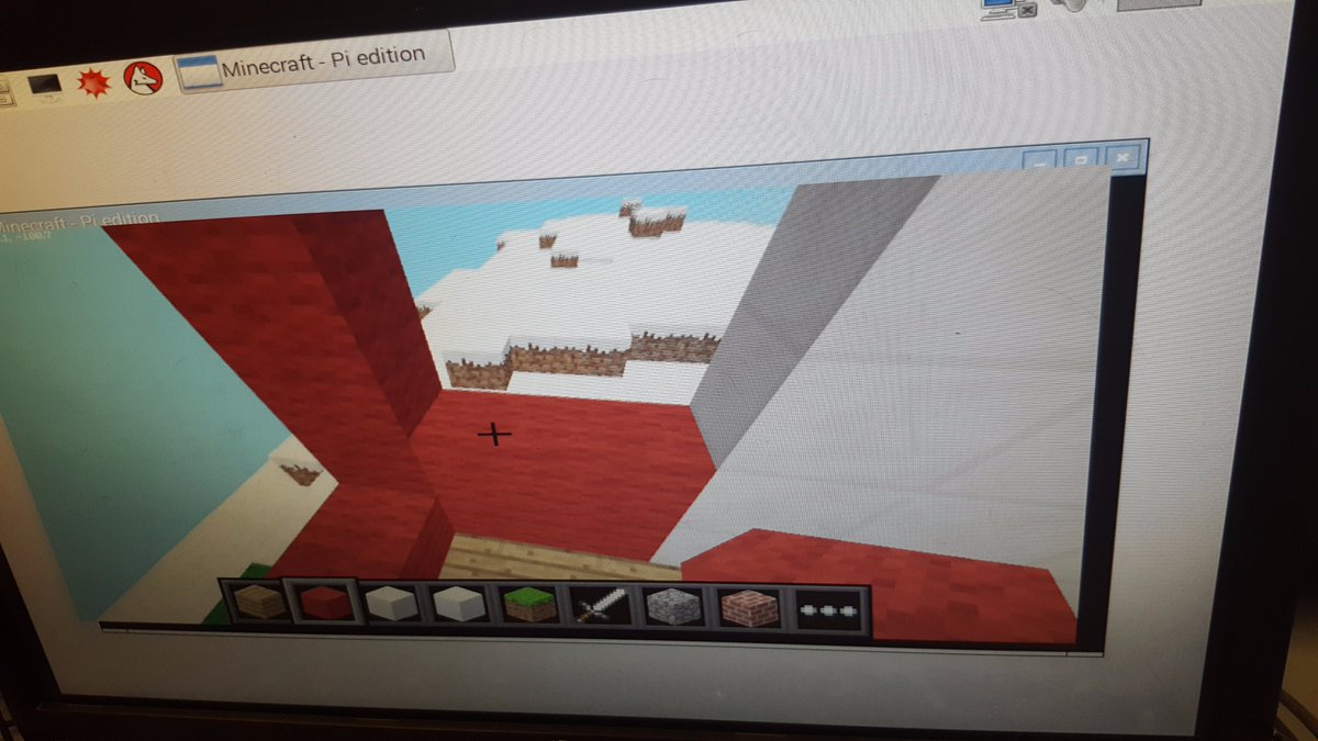 aford78's tweet image. Computing club @CoderRoyston back up and running @RoystonPrimary doing some #minecraft #rasbperrypi work this term and creating local buildings #MIEExpert