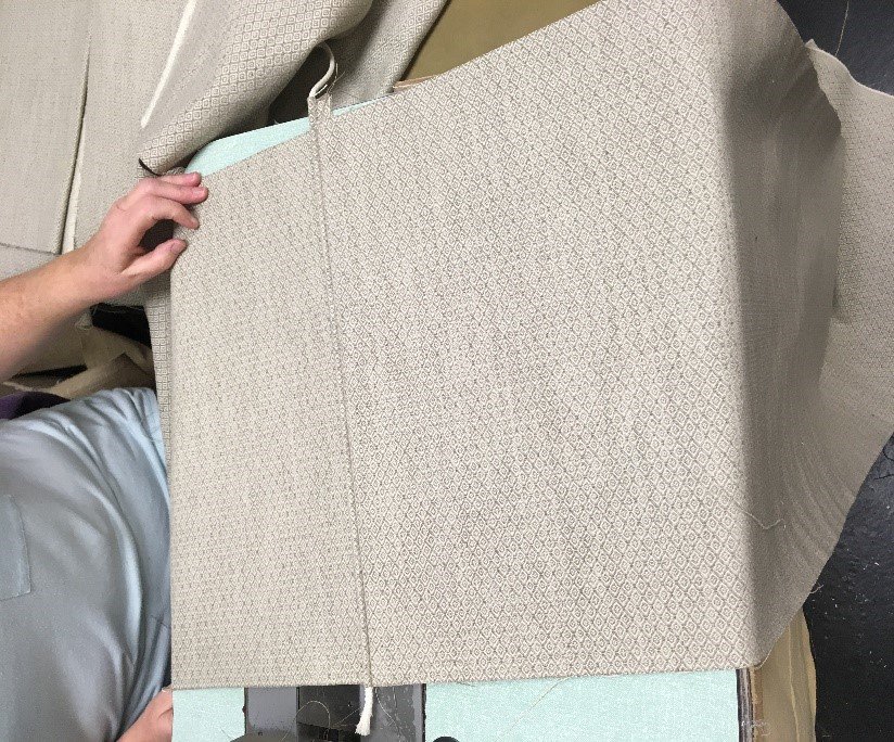 "Sew, sew busy" 
Lovely seeing the soft furnishings to life #bespoke #interiorstyling #softfurnishings #jojobradleyinteriors