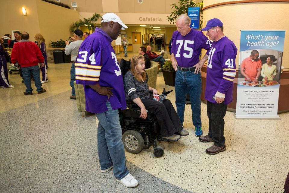 NFLLegends's tweet photo. .@Vikings legends Bob Lurtsema, Dave Osborn, and Rickey Young visited the Minneapolis VA Health Care System to thank veterans for their service. #NFLBrotherhood https://t.co/jm0eXPw0NZ