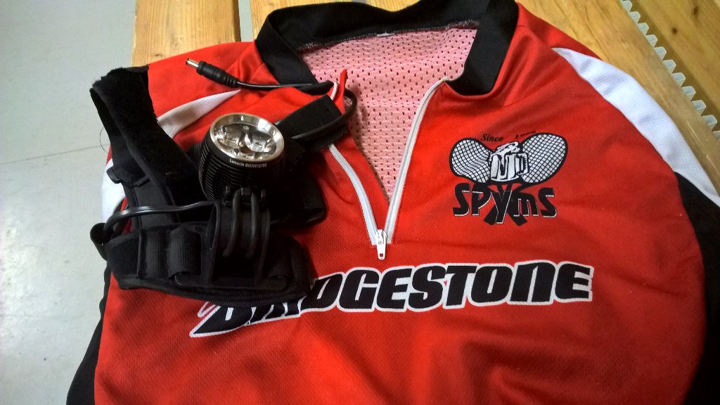 Kerran vielä pojat ja tytöt... Lamppu päähän ja menoksi! #Dark-O #Finaali